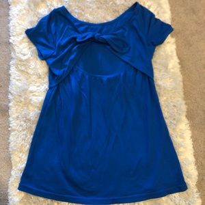 Theory size small bow top with open back in blue